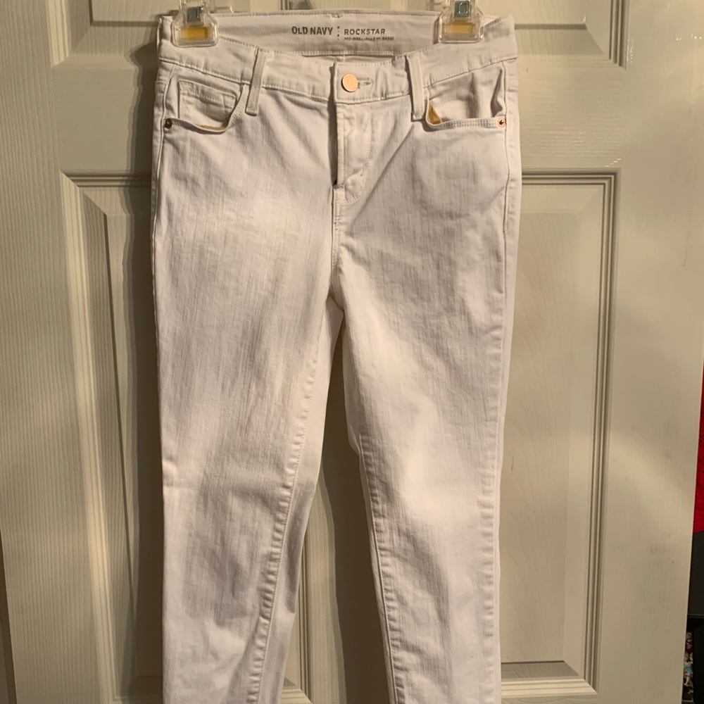 White Old Navy Rockstar skinny jeans